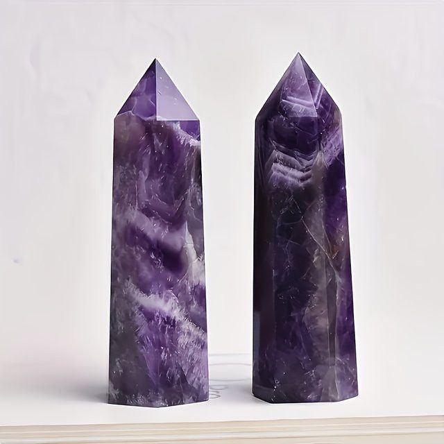 Dekorativer Amethyst Kristallturm von STONE BROTHERS in Lila mit Familienmotiv - Bild 1