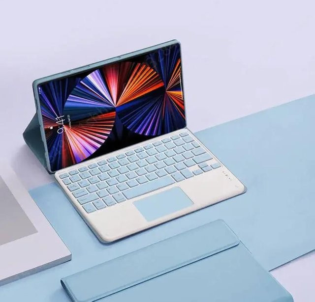 Lenovo Legion Y700 Hülle 4. Generation 8,8 Zoll TB322FC mit abnehmbarer Tastaturabdeckung in Blau - Bild 1