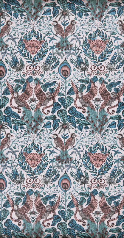 Clarke & Clarke Tapete Amazon Pink mit floralem Art Nouveau Design und botanischen Tiermotiven aus Vlies - Bild 2