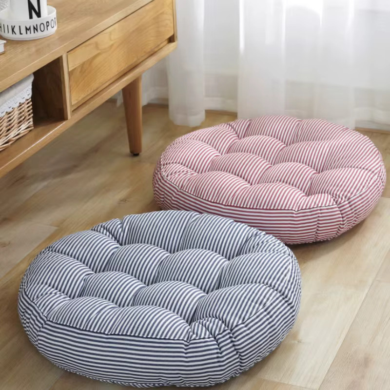 Getuftetes Meditations-Rundkissen von inyahome in Grau für Yoga und Wohnzimmer - Bild 2