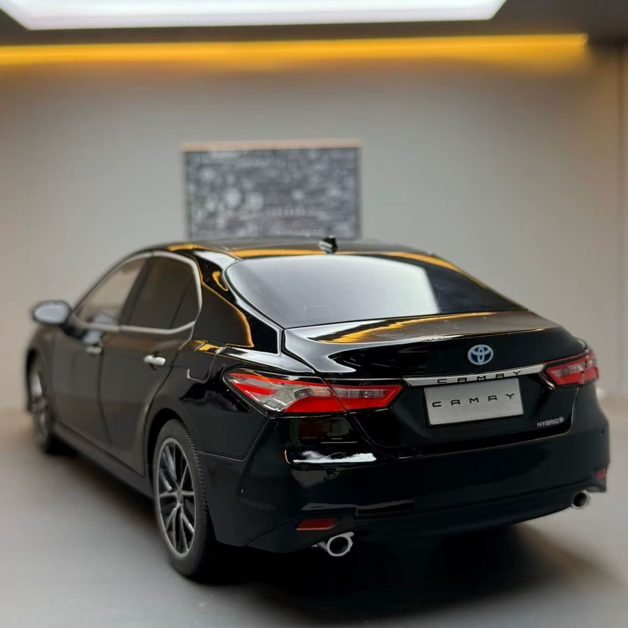 MAKEDA Camry Automodell, 1:18, Metall, Schwarz, mit Licht und Sound, ab 6 Jahren - Bild 3