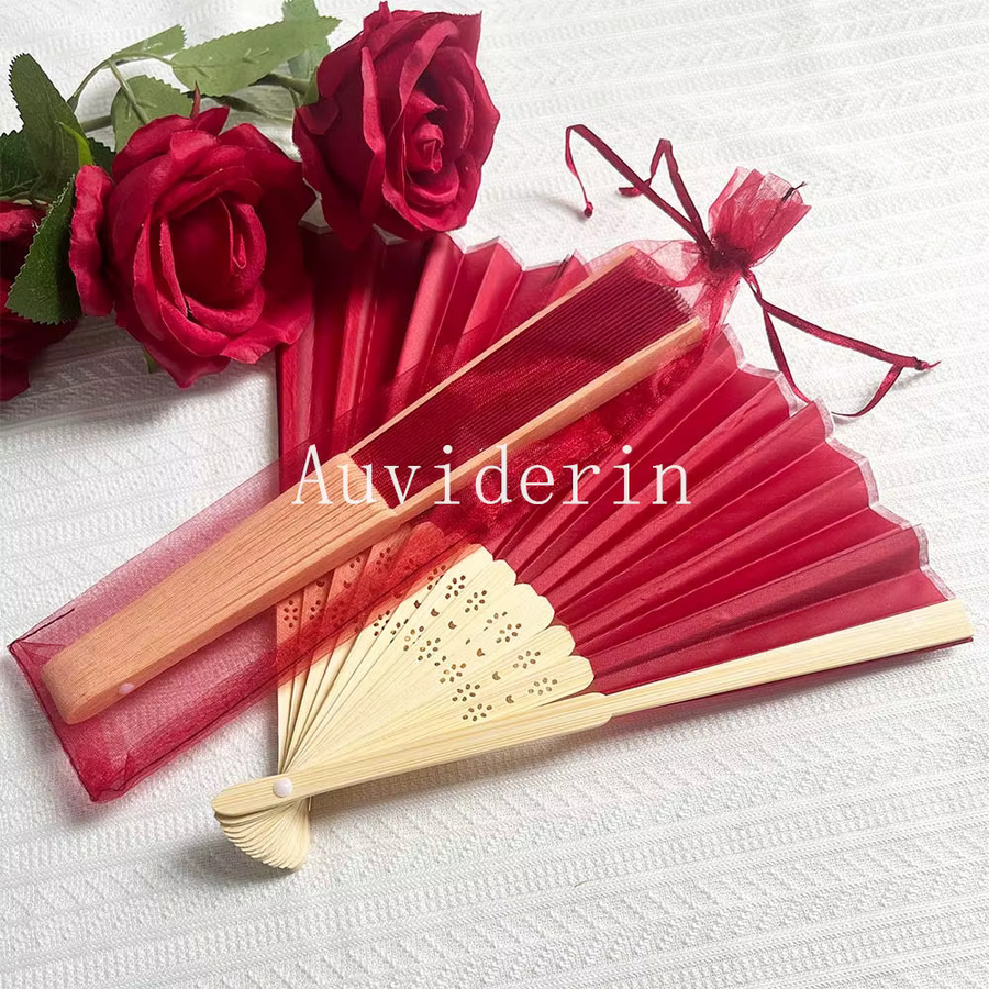 50 Stück personalisierte Bambus-Falthandfächer von Auviderin in Pink mit individuellem Logo für deine Hochzeitsfeier - Bild 2