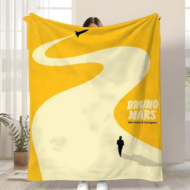 Bruno Mars The Romantic Throw Flanell-Kuscheldecke Gelb B/B: 130 x 150 cm - Bild 1