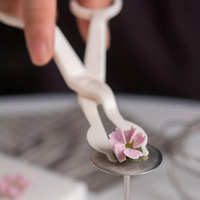 XMSJ Kuchen-Blumenschere in Weiß zum Dekorieren von Fondant und Kuchenmustern - Bild 1
