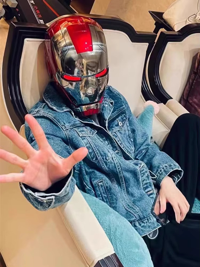 Bandai Marvel Iron Man Helm Cosplay, Modellspielzeug, mit Licht und Sprachsteuerung - Bild 6