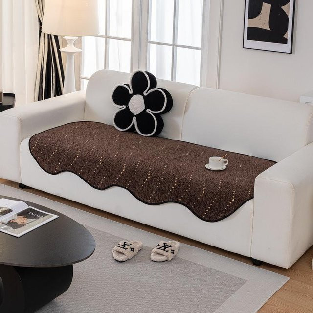 Chenille-Sofakissen von Super Six in unregelmäßiger Form, rutschfester Bezug, B/B: 90 x 90 cm - Bild 1