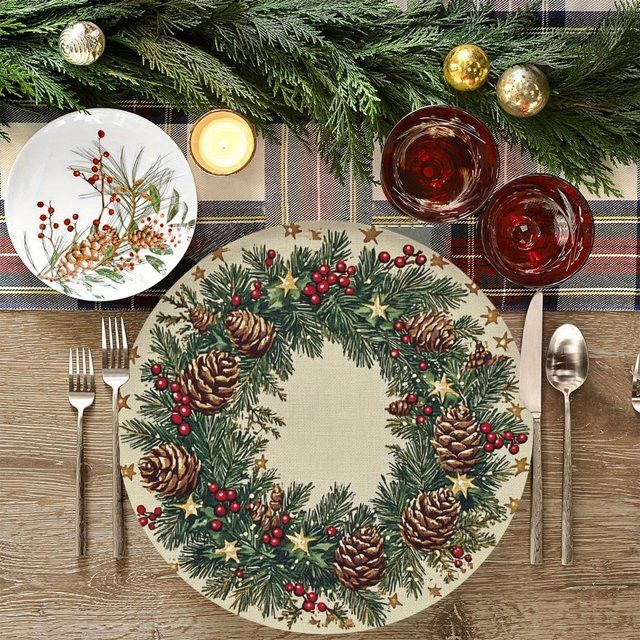 VIKAMA 4er Set Weihnachtskranz mit Tannenzweigen, Tannenzapfen, Beeren und goldenen Sternen als Tischdekoration für Weihnachten - Bild 1