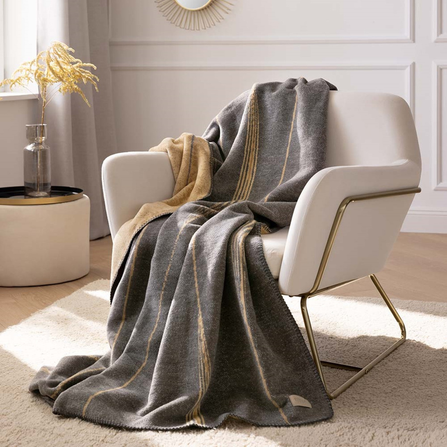 Estella Wohndecke Kuscheldecke Caja Anthrazit Sand gestreift B/B: 150 x 200 cm - Bild 1