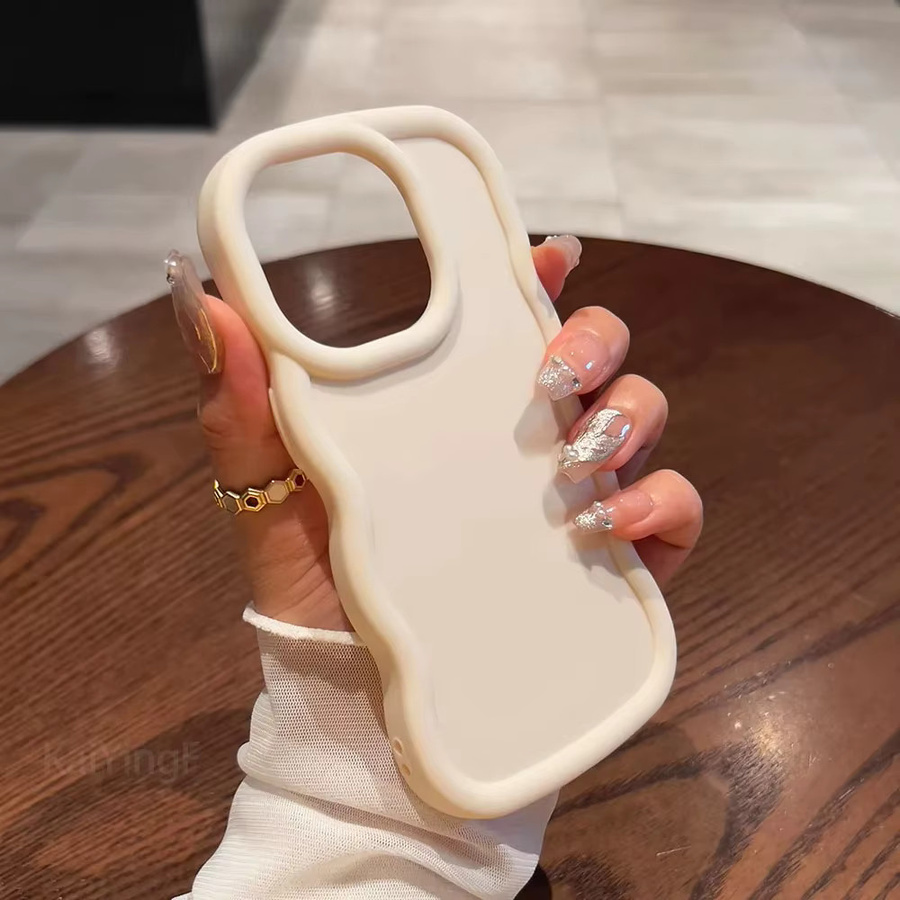 NUCWIN Wellenförmige Silikon Schutzhülle für iPhone in Schwarz mit mattem Candy-Color-Design - Bild 2