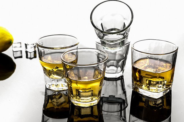 ACRDK Shot Glass aus Glas in Transparent im chinesischen Stil für Baijiu, Sake, Soju oder Whisky - Bild 1