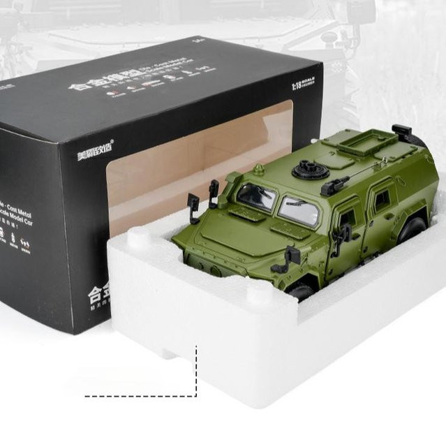 Linyi toy car Dongfeng Mengshi Militär-Geländewagen, Legierung Auto Modell, 1:18, ab 14 Jahren - Bild 1