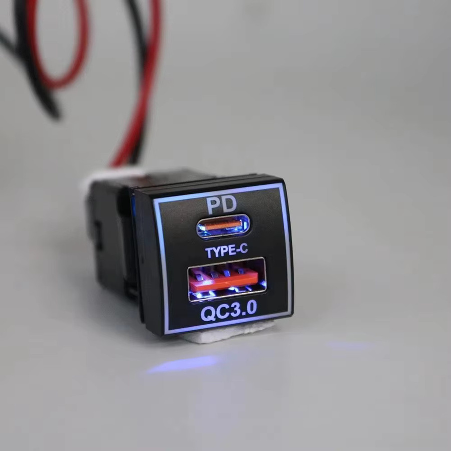 Kebidumei Dual Port 4,2 A USB Auto Ladegerät mit LED Voltmeter in Schwarz für Honda CRV CB500X - Bild 2