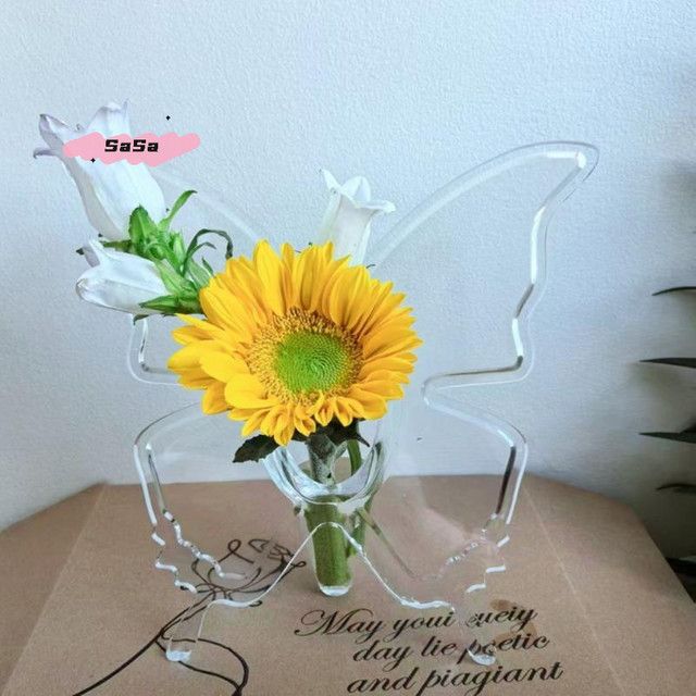 Dekorative Schmetterlings-Blumenvase aus Glas von YOWEI in Transparent für Schreibtisch und Zimmer - Bild 1