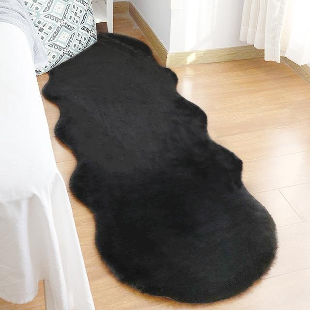 Weicher Plüsch Teppich aus Kunstfell in Weiß von Yiran Furniture, unregelmäßige Form mit Anti-Rutsch-Funktion für Schlafzimmer und Wohnzimmer, B/T: 60 x 90 cm - Bild 1