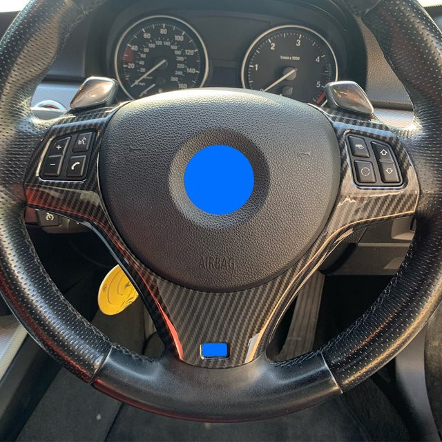 Lenkrad-Panel Abdeckungsaufkleber für BMW 1 3er E90 E92 E93 E82 E87 X1 E84 in Schwarz - Bild 1