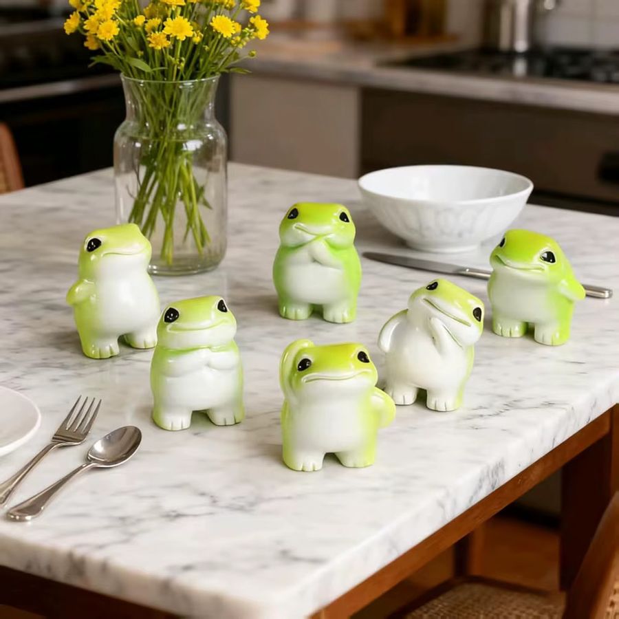 MICROUND Mini-Frosch-Figuren aus Harz im 1er-Set als dekorative Tier-Miniaturen - Bild 3