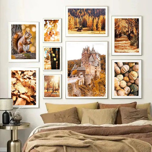 Potdemiel Leinwand Wandbild Herbst Waldlandschaft mit Blättern, Eichhörnchen und Kürbis im Portraitformat - Bild 1