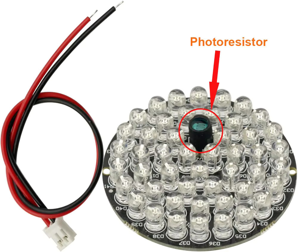 ACDML Unsichtbare IR-Lampenplatte mit Lichtsensor und 48 LED-Beleuchtungsarray in Schwarz, 940-nm-Infrarot, 30 Fuß Reichweite, 120 Grad, 12 V DC - Bild 2