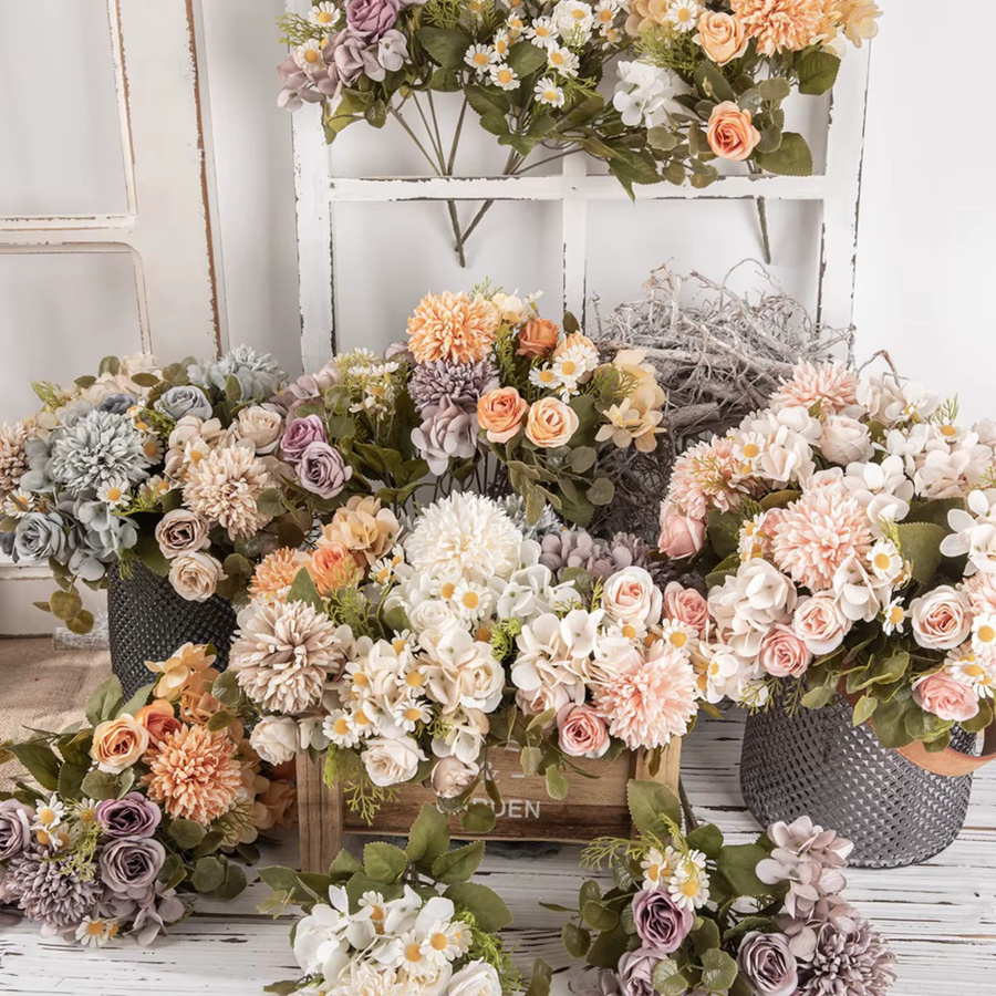 Künstliche Blumen Kombination aus Kamille und Rosen mit Stickerei-Elementen in Orange und Multicolour für deine Tischdekoration bei Hochzeiten oder zu Hause - Bild 1