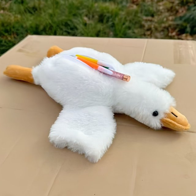 Weißes Plüsch-Federmäppchen in Gans-Design als weiches Kawaii-Stifteetui für Schüler - Bild 1
