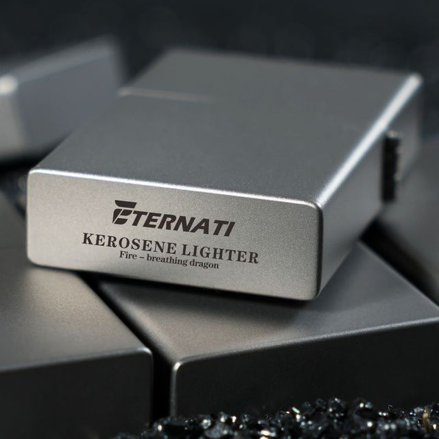 ZORRO Outdoor Ölfeuerzeug aus reinem Titan in Silber, tragbares Ultraleicht-Feuerzeug für Camping und Haushalt - Bild 1