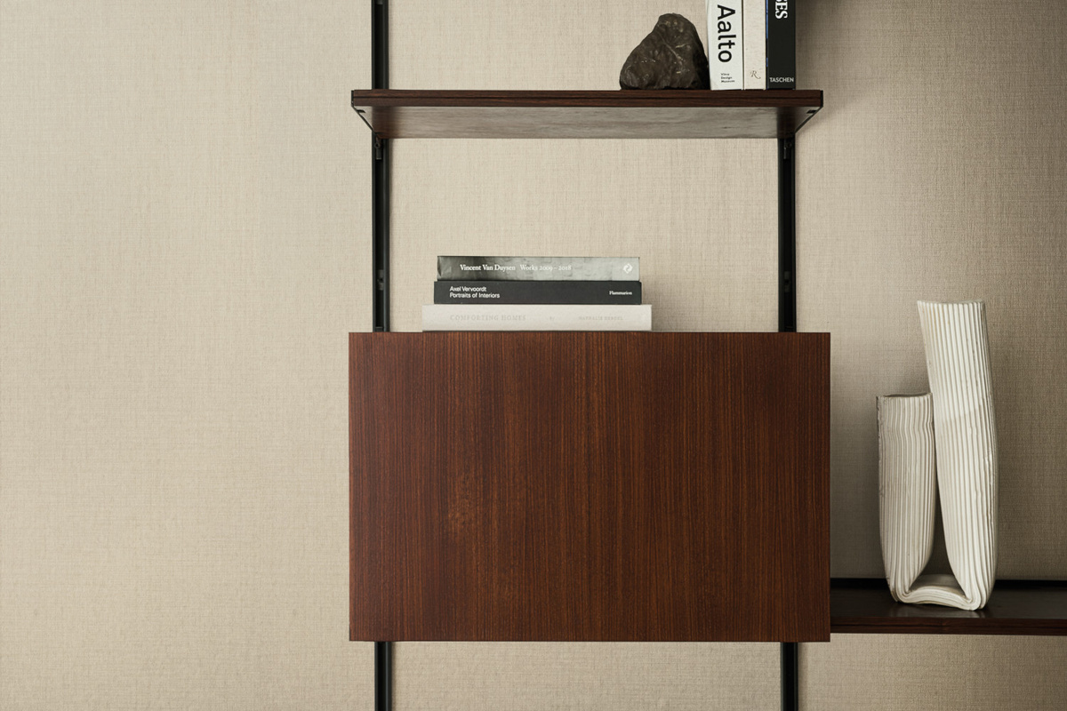 Omexco Tapete Elaya in Dark Beige mit abstraktem Design und mattem Satin-Finish - Bild 1