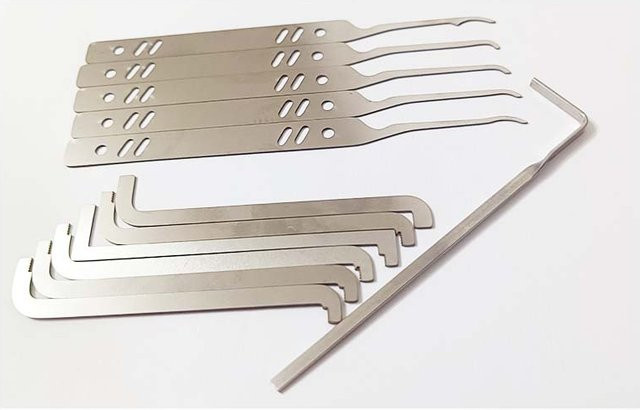 KYREAL Schlosser Werkzeug Set aus Edelstahl mit 5 Haken für Tür und Schlüssel sowie 7 Doppel Kopf Spannungsschlüsseln - Bild 1