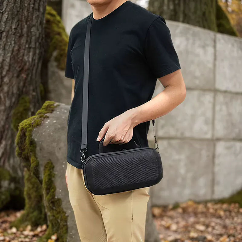 Harte EVA-Reisetasche in Schwarz mit verstellbarem Schultergurt für den JBL Charge 6 Bluetooth-Lautsprecher - Bild 5