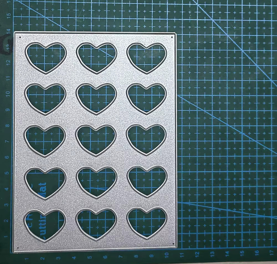 Herzrahmen Metall Stanzform in Silber für Scrapbooking und Bastelarbeiten - Bild 2