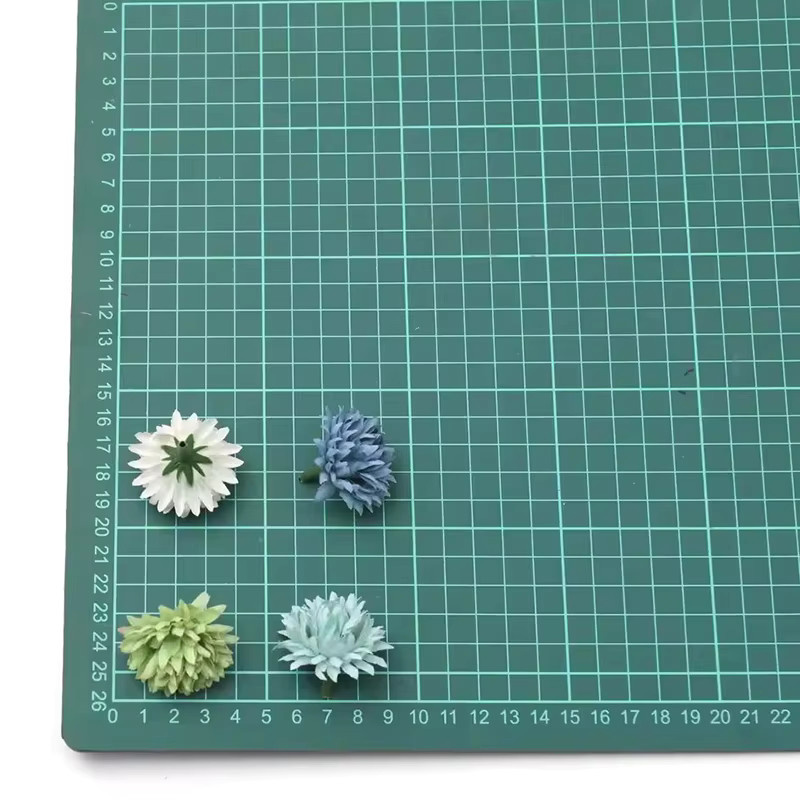 30 Stück Mini Kunstblumen aus Seide in Bunt für Hochzeit und DIY Dekoration, Durchmesser: 3 bis 4 cm - Bild 2