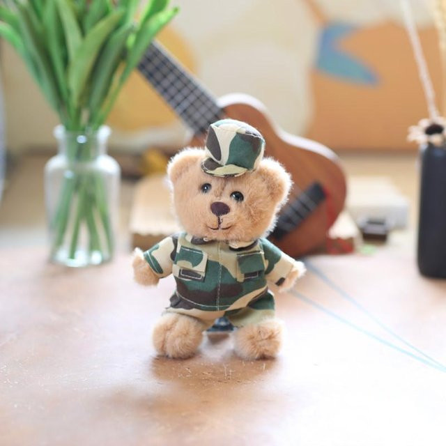 Camouflage Spezialpolizei Bär, Puppenanhänger Plüschtier, beige, 14cm - Bild 1