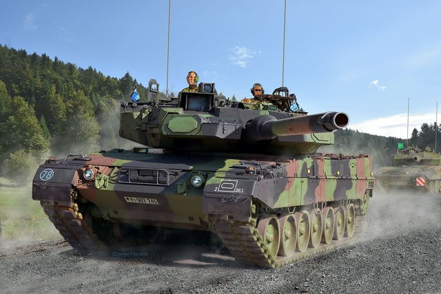 Revell Leopard 2A7A1, Model Set, 1:35 - Bild 2