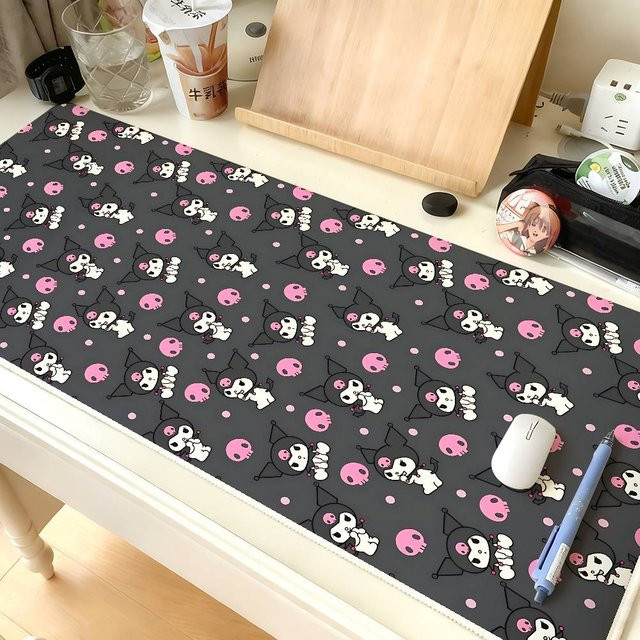 Mesuca Kawaii Mauspad mit Kuromi Cartoon-Design als große Schreibtischunterlage für Laptop und Tastatur - Bild 1
