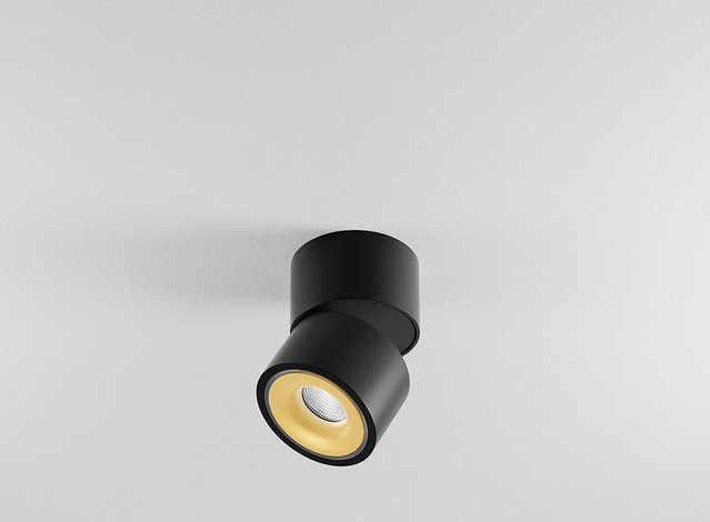 DLS Lighting Clippo S LED-Wand- und Deckenstrahler in Schwarz/Gold aus Aluminium, dimmbar und verstellbar, warmweiß 2700K mit Casambi-Steuerung - Bild 1