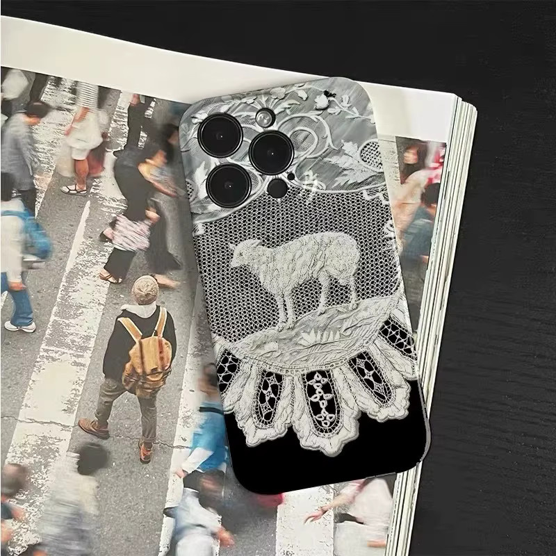 Clmj Retro-Spitzen-Handyhülle aus Lammleder für iPhone 11 bis iPhone 17 Pro Max in Schwarz-Weiß mit glänzender Folie - Bild 3