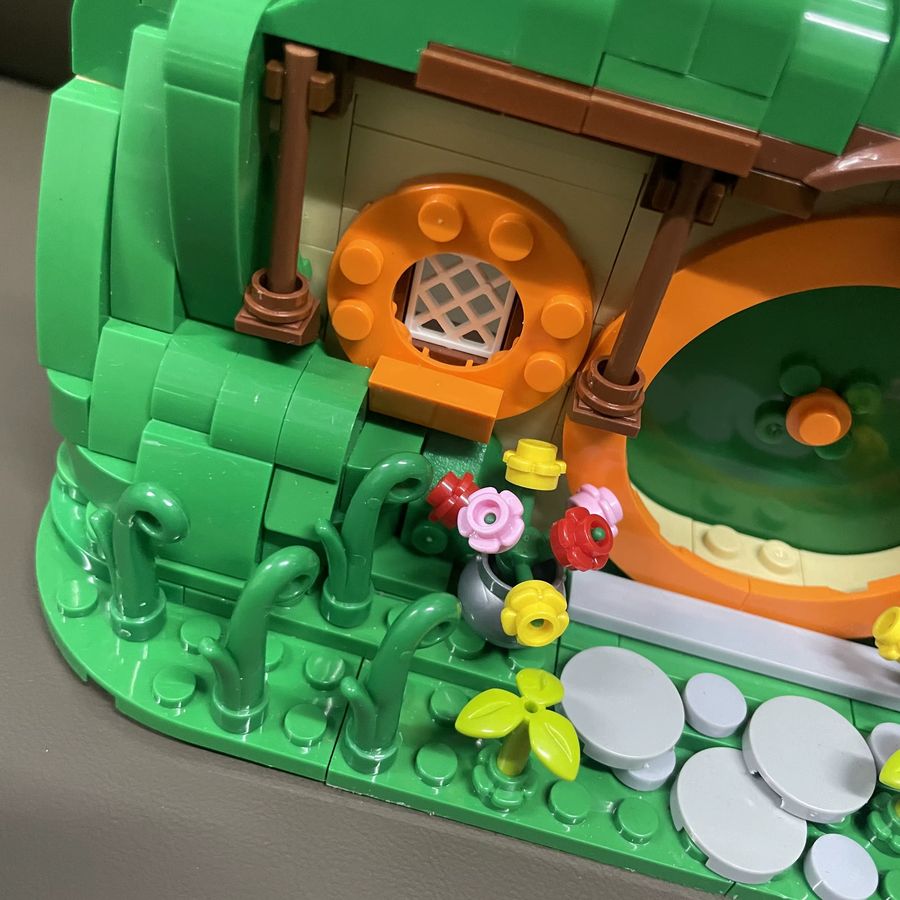 BRICKPANDA MOC Hobbit Hole Bausatz Mini Bag Filmarchitekturmodell als Desktop-Ornament und Sammlermodell - Bild 3