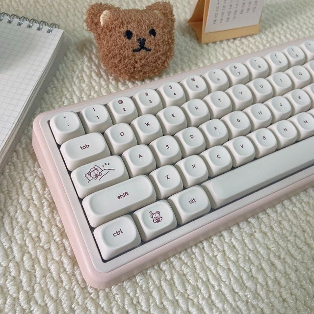 Bear Cat PBT MOA Tastenkappen in Beige mit schwarzer Schrift für mechanische Tastaturen - Bild 1