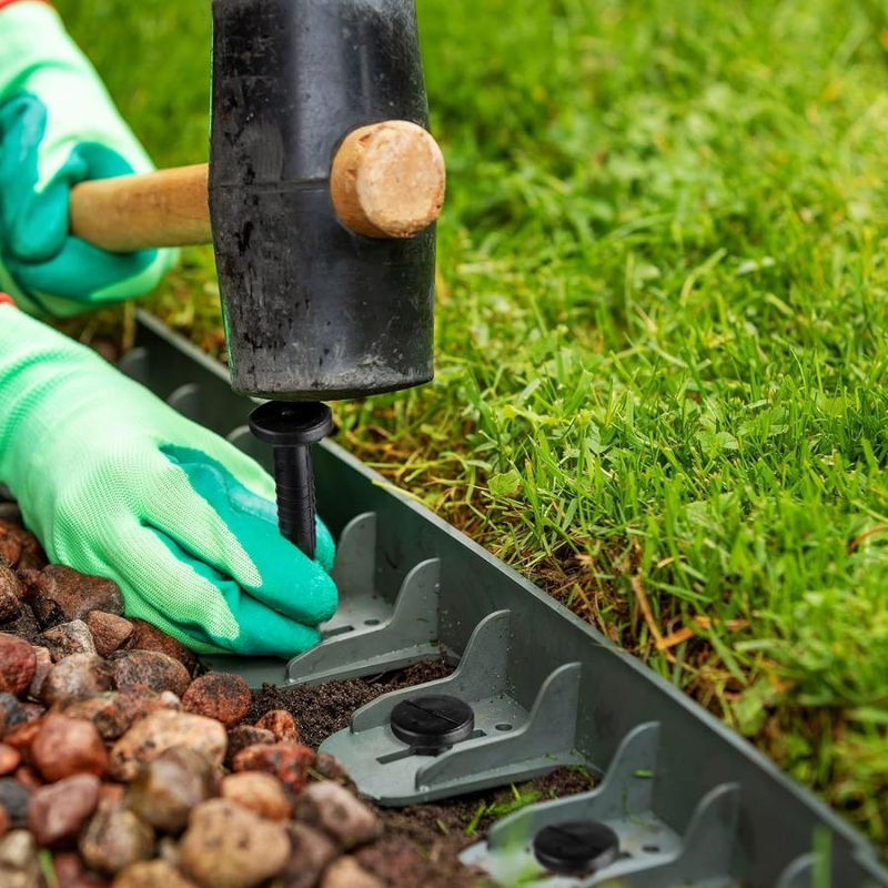 Super Six Kunststoff-Rasenpfähle in Schwarz, 50 Stück, Länge: 20 cm, Verankerungsspikes für Gartennetz und Unkrautbarrieren - Bild 5