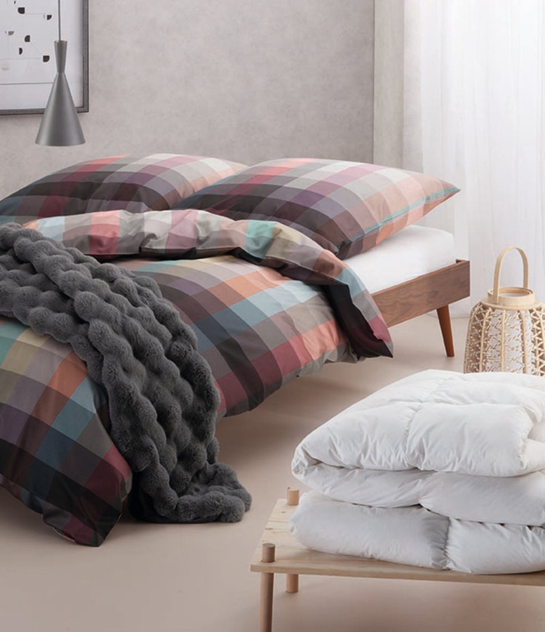 Elegante Mako-Satin Bettwäsche aus Baumwolle mit Karo-Muster in Grau und Rosa, B/H: 135 x 200 cm mit Kissenbezug 80 x 80 cm - Bild 1