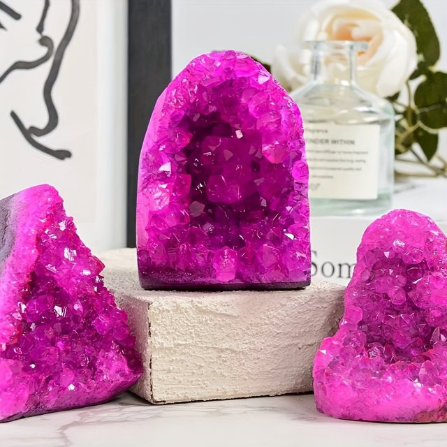 Rosa Kristall-Cluster Geode aus Quarz als Schmuck- und Dekorationsobjekt für deine Sammlung - Bild 1