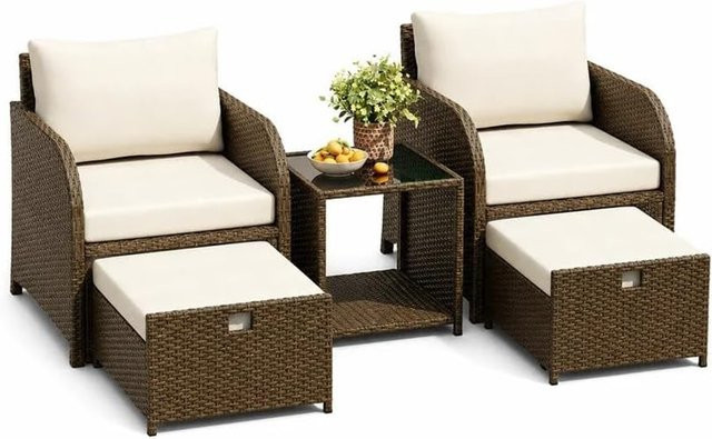 HiMISS 5-teiliges Polyrattan Gartenmöbel-Set in Braun mit 2 Sesseln, 2 Ottomanen und Couchtisch aus Glas, wetterfestes Outdoor-Lounge-Set mit Polsterkissen - Bild 1