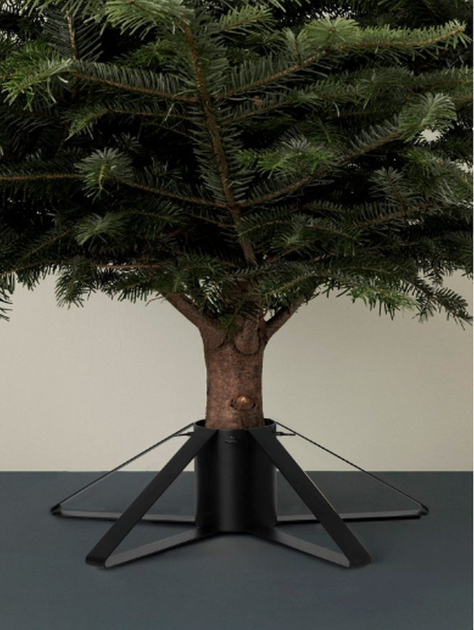 Ferm Living Weihnachtsbaum Ständer Tabletop aus Metall in Schwarz für deine Weihnachtsdekoration - Bild 3
