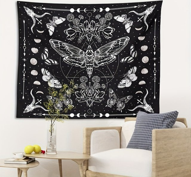 VIKAMA Wandteppich Gothic Design mit Motten, Schmetterlingen und Mond in Schwarz - Bild 1
