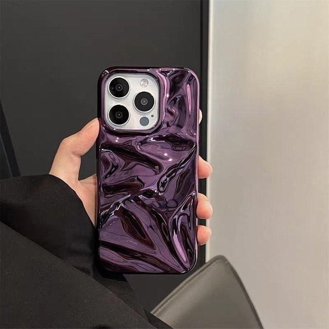 Stoßfeste Silikonhülle mit 3D-Galvanik-Faltfalten-Design für iPhone 16 15 14 13 12 Pro Max Plus 11 in Lila - Bild 1