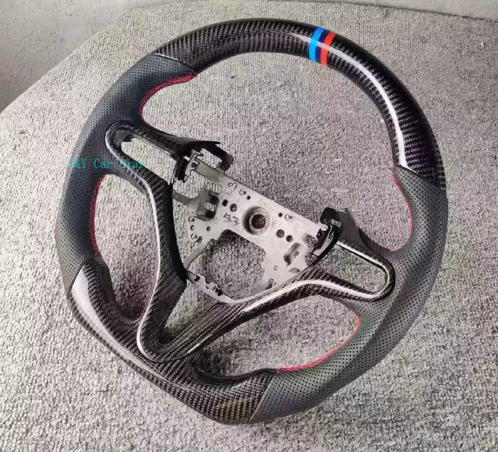 Maßgefertigtes Carbonfaser-Lenkrad für Honda CIVIC 8. Generation, FIT und CITY in Schwarz - Bild 2
