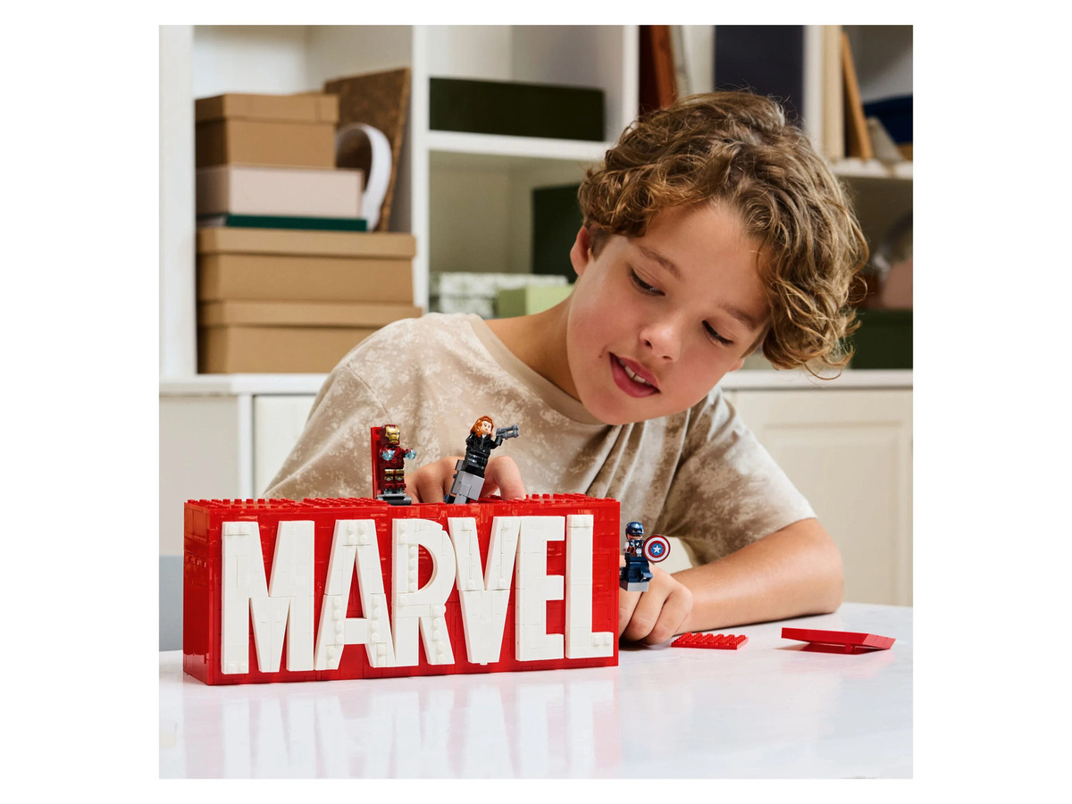 LEGO Marvel Super Heroes Marvel Logo & Minifiguren Konstruktionsspielzeug - Bild 2