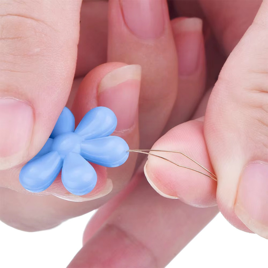 OZXHIXU Nadel Einfädler mit Blumenkopf in Multicolour für Handnähen und Kreuzstich - Bild 2