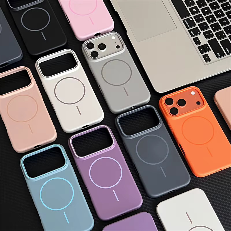 Stoßfeste kabellose Ladehülle mit Magnetfunktion für Apple iPhone 17 Air, 16, 15, 14 Plus und 13 Pro Max in Weiß mit mattem Finish - Bild 1