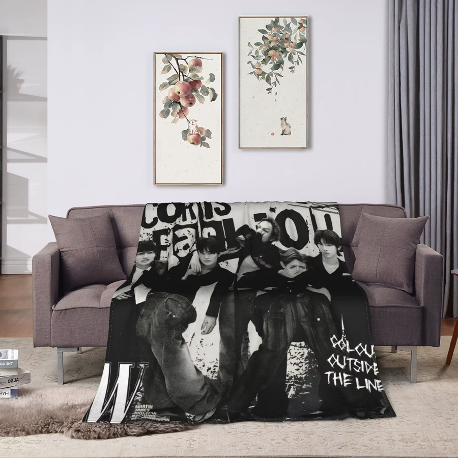 CORTIS Kpop Plüschdecke in Schwarz aus weichem Flanell-Polyester für Bett, Sofa und Couch - Bild 2