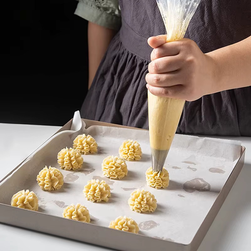 IFITU PUBO Einweg Spritzbeutel Set für Kuchen und Cookies zur DIY Dekoration in Creme - Bild 2